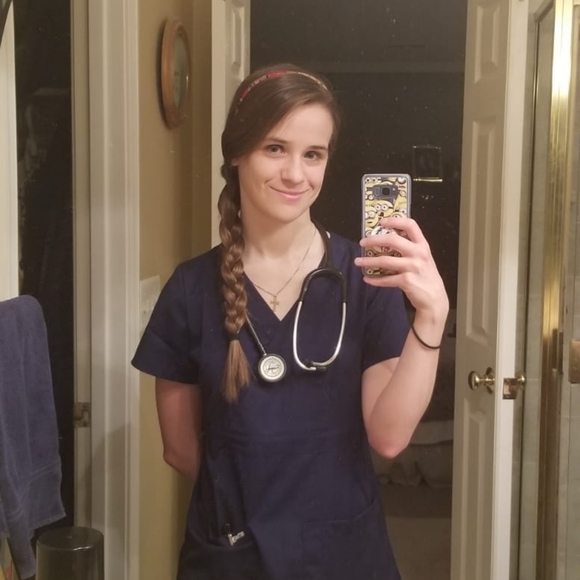 Meet your Posher, Bella - Picture 3 of 7